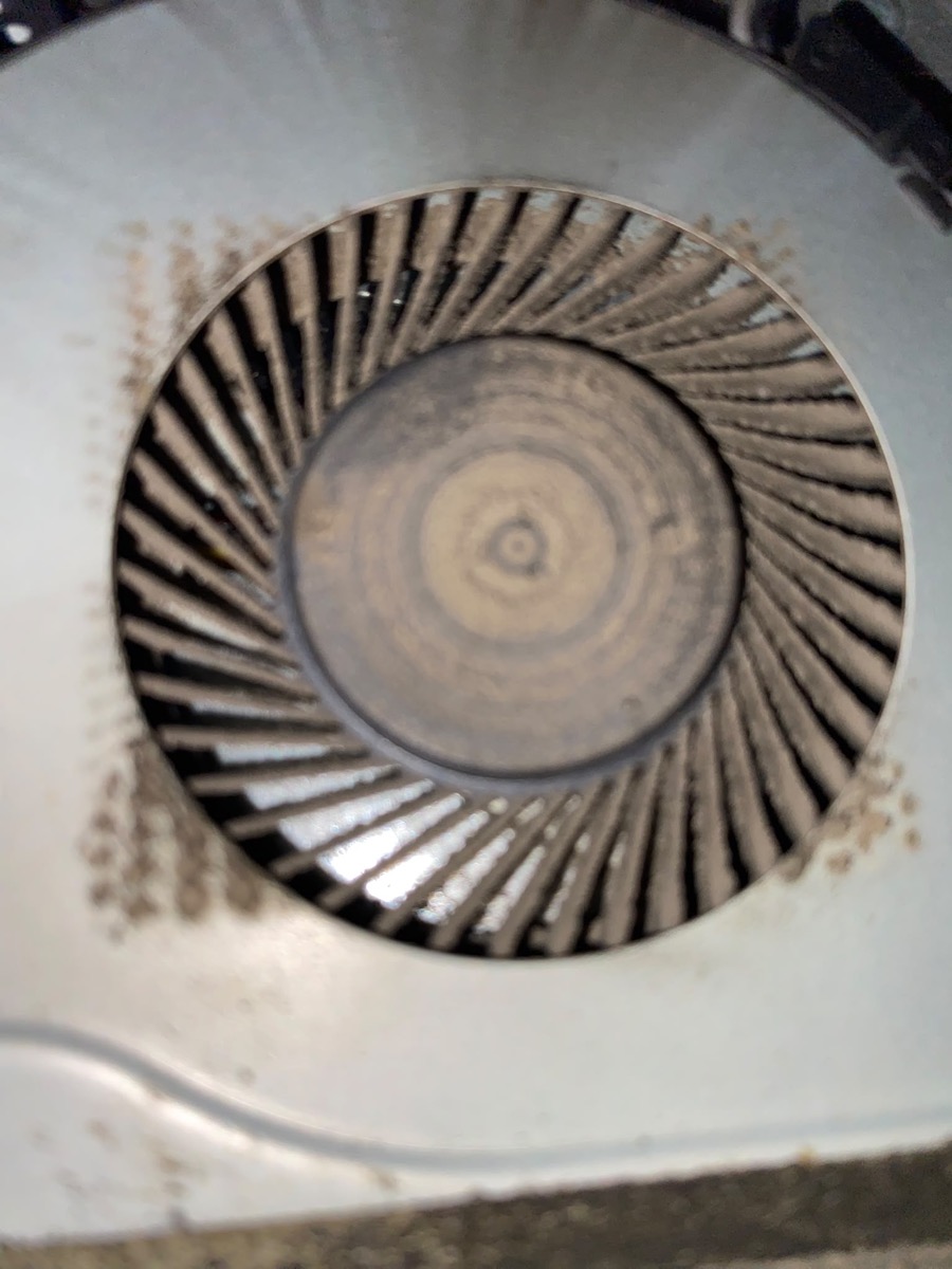 Fan kanatlarında biriken toz